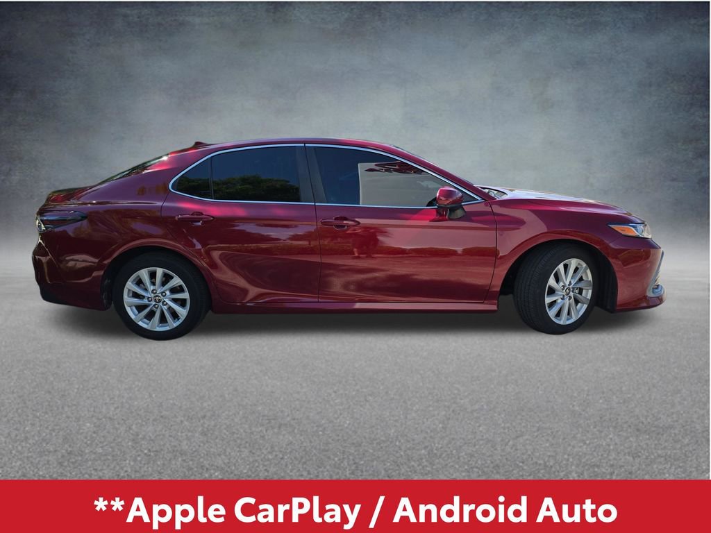Used 2022 Toyota Camry LE FWD video 3