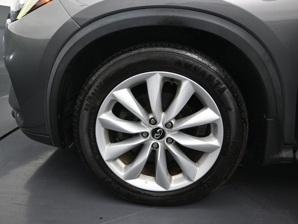 Used 2019 INFINITI QX50 Essential w/ Premium Audio Package image 12