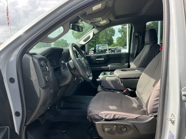 Used 2025 Chevrolet Silverado 2500 Custom w/ Custom Value Package AWD/4WD image 12