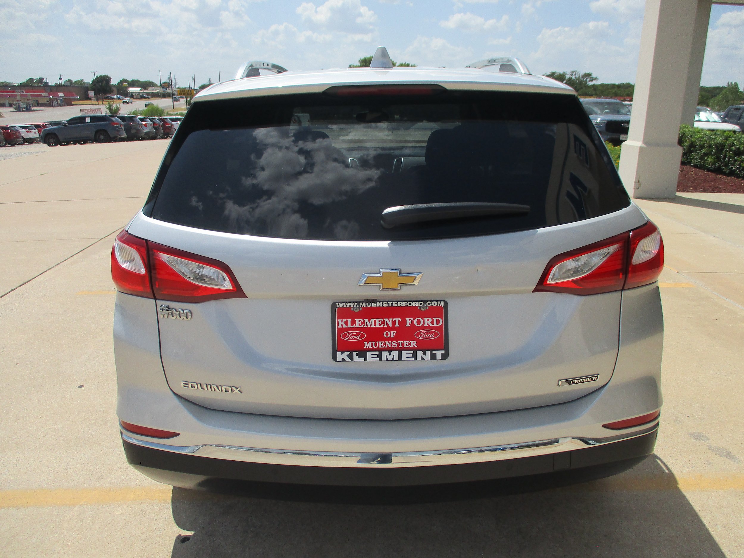 Used 2018 Chevrolet Equinox Premier FWD image 7
