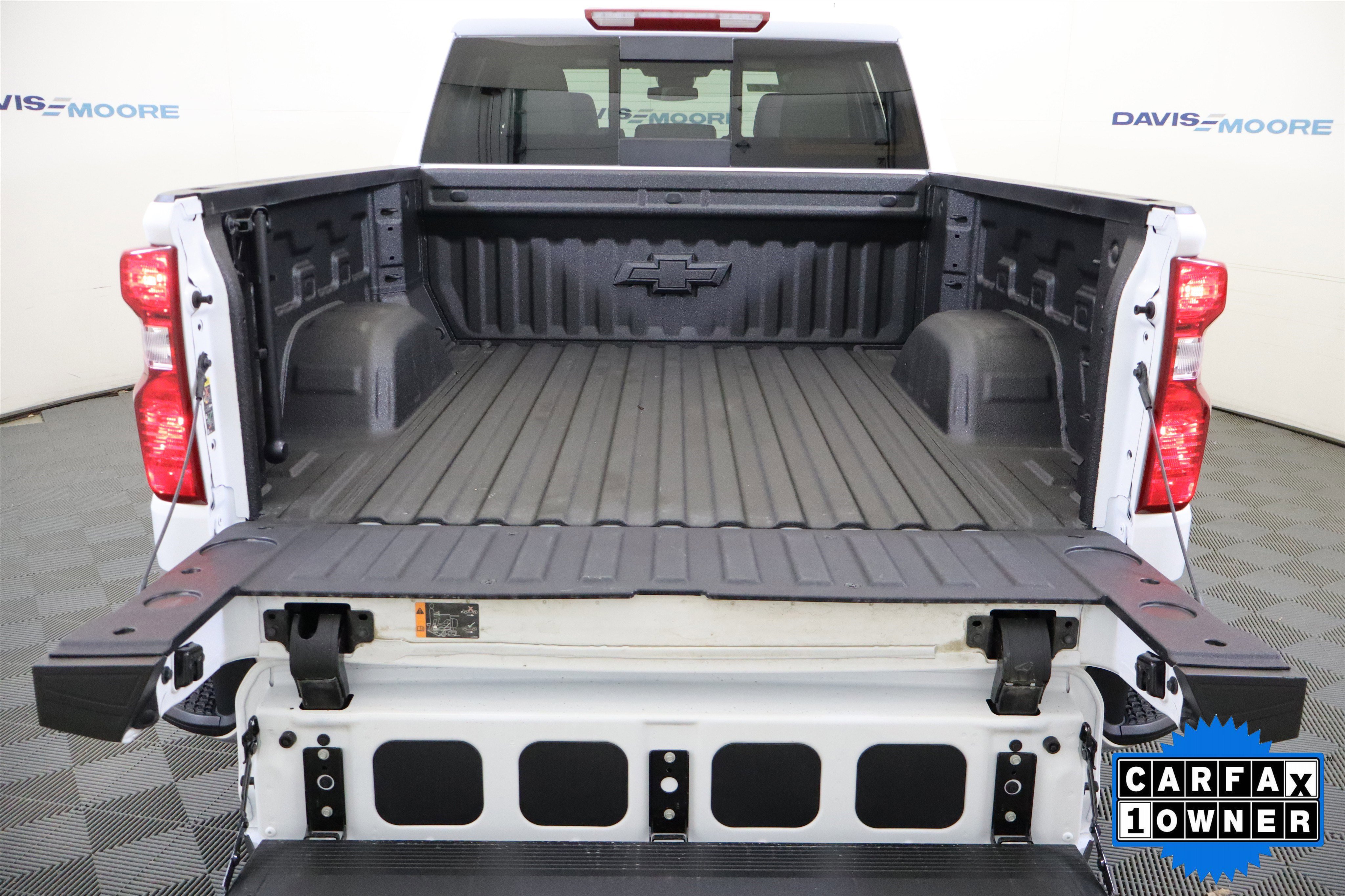 Used 2025 Chevrolet Silverado 1500 LT w/ Leather Package image 7