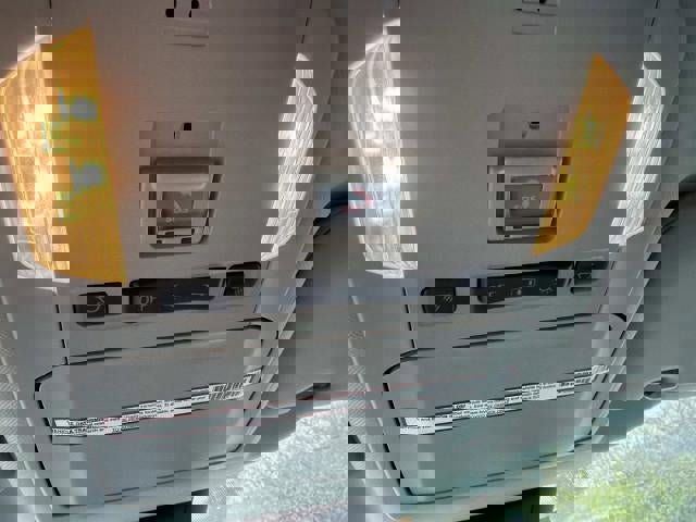 Used 2021 Toyota Highlander LE image 57