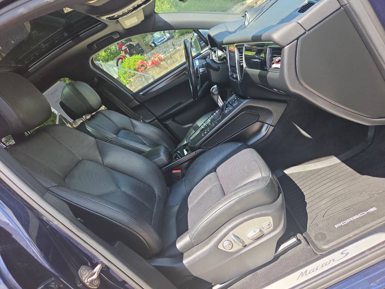 Used 2018 Porsche Macan S AWD/4WD image 30