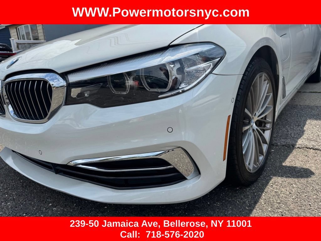 Used 2020 BMW 530e w/ Luxury Package RWD image 10