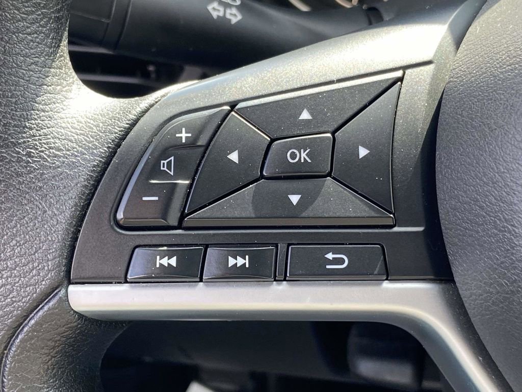 Used 2024 Nissan Altima 2.5 SV FWD image 25