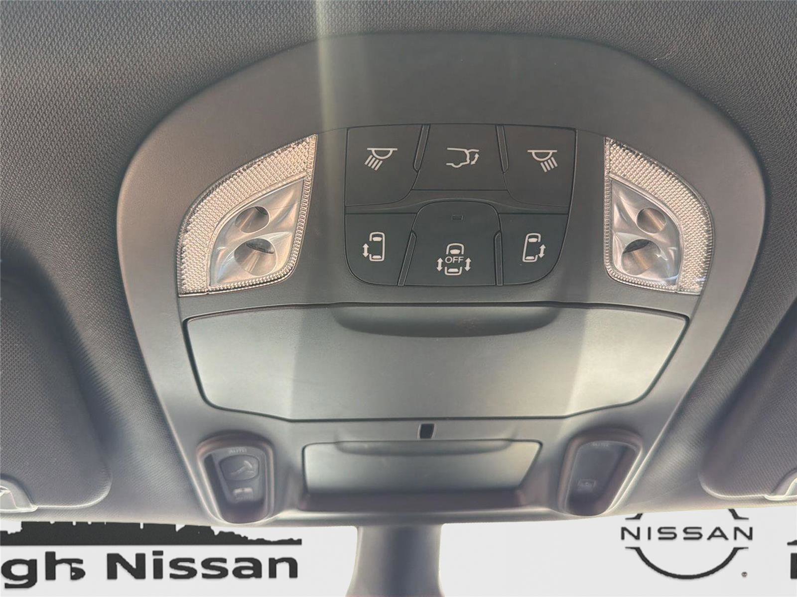 Used 2025 Chrysler Pacifica Limited FWD image 20