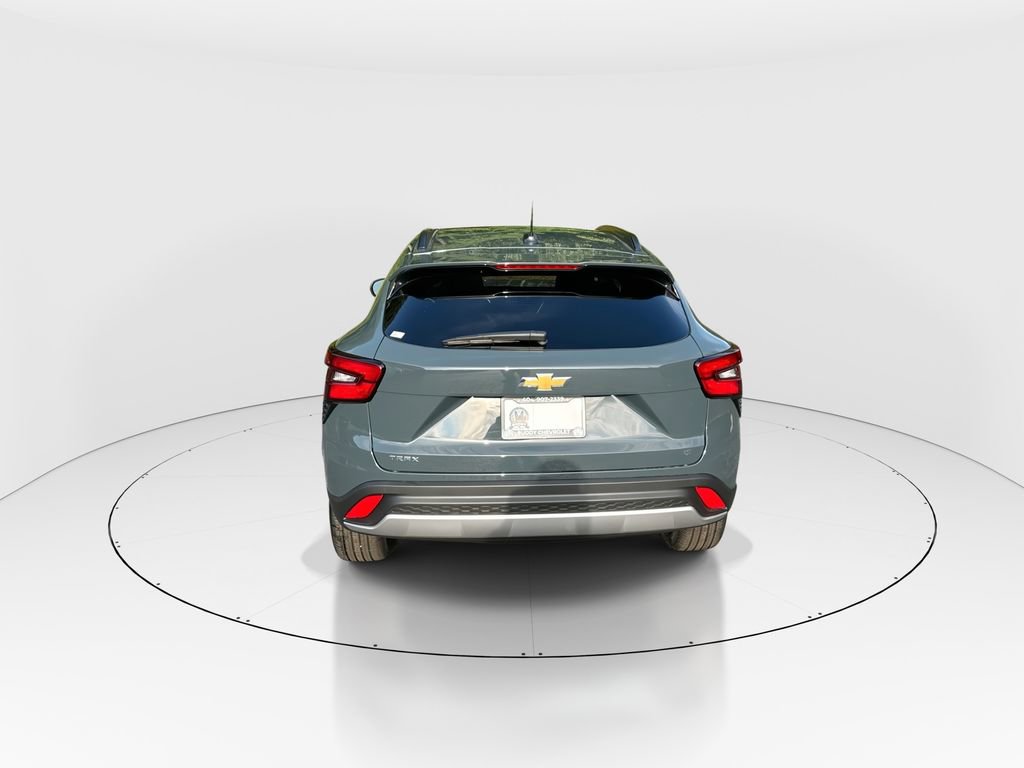 New 2026 Chevrolet Trax LT w/ LT Convenience Package FWD image 7