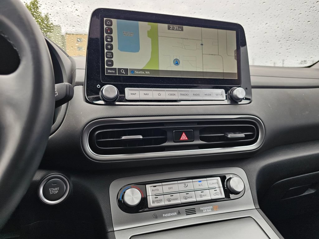 Used 2023 Hyundai Kona SEL FWD image 28