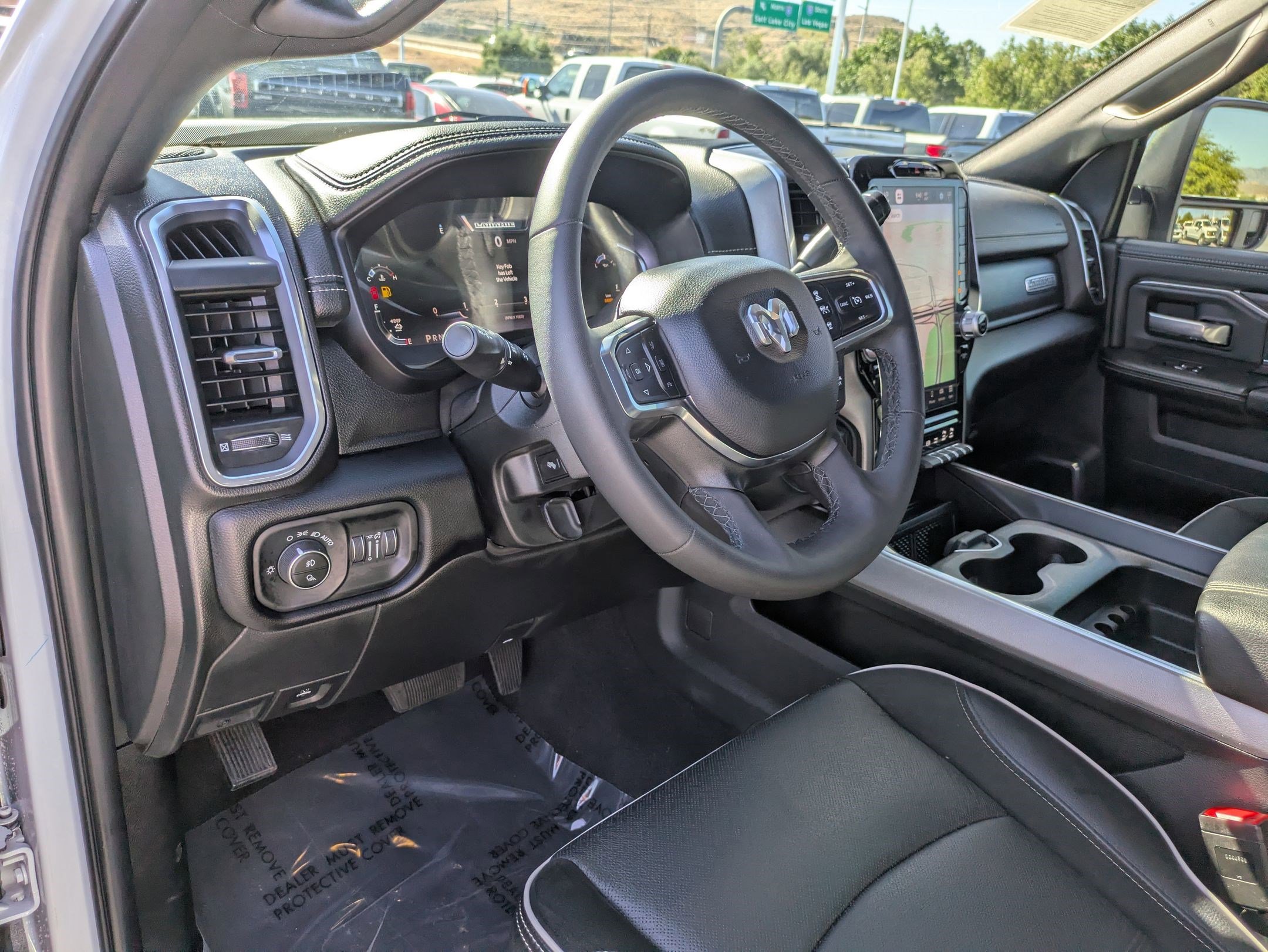 Used 2025 RAM 2500 Laramie AWD/4WD image 14