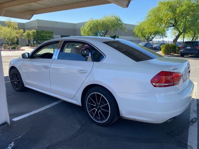 Used 2013 Volkswagen Passat TDI SE image 2