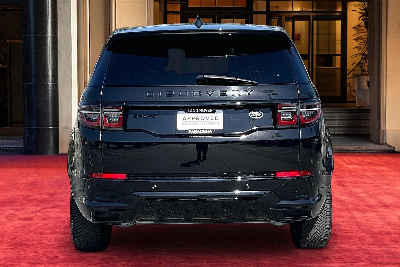 Certified 2022 Land Rover Discovery Sport S R-Dynamic AWD/4WD image 4