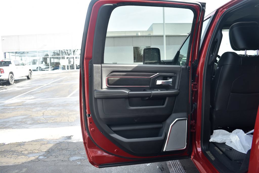 New 2026 RAM 3500 Laramie AWD/4WD image 24