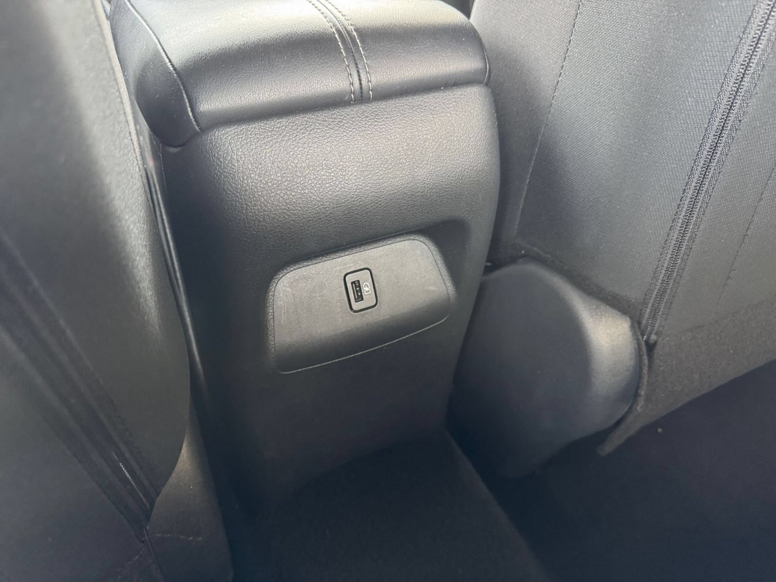 Used 2025 Nissan Sentra SV FWD image 21