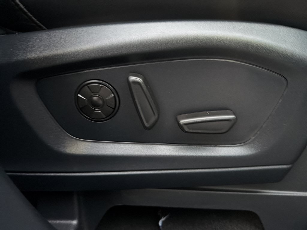 Certified 2025 Ford Explorer ST AWD/4WD image 9