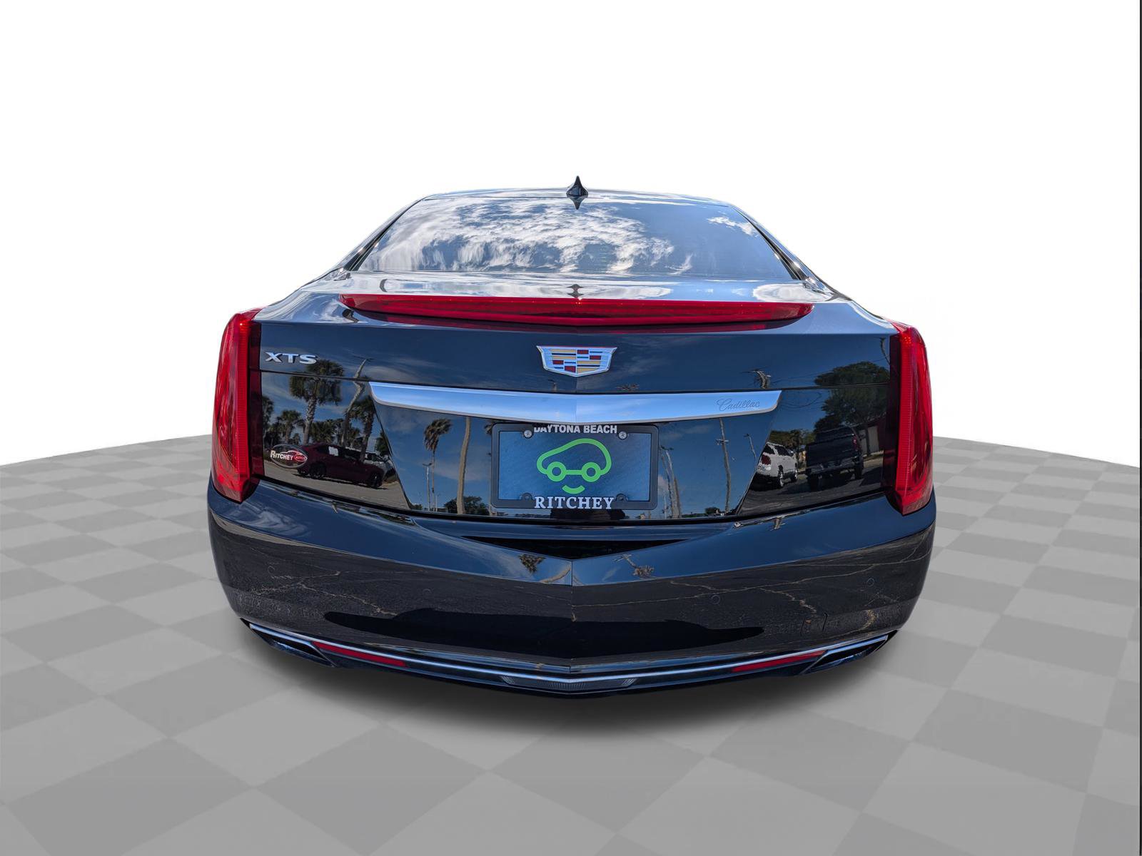 Certified 2017 Cadillac XTS Luxury w/ Driver Awareness Package FWD image 5