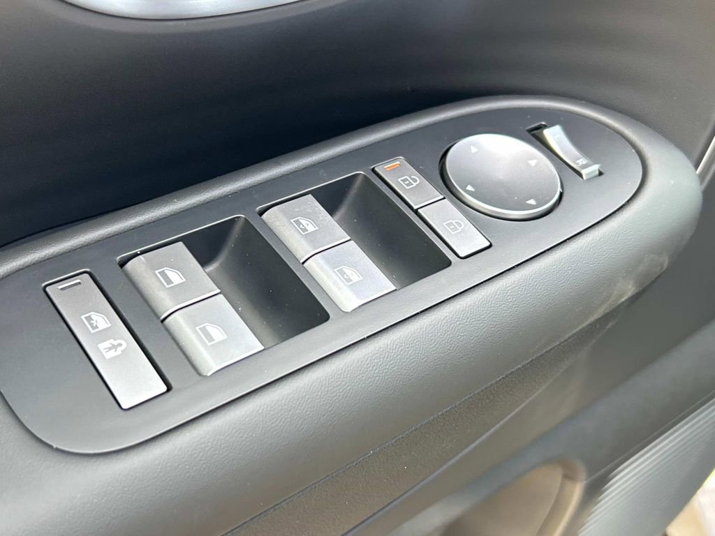 New 2026 Hyundai Ioniq 9 SE AWD/4WD image 18