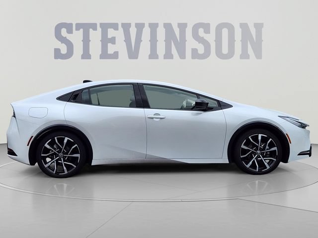 Used 2024 Toyota Prius Prime FWD image 4