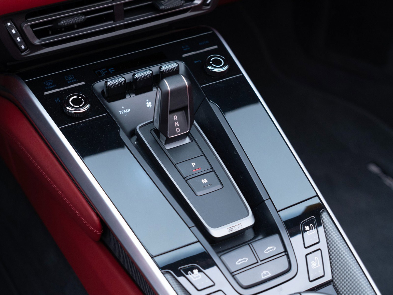 Used 2025 Porsche 911 Turbo image 30