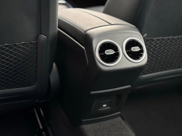 Used 2025 Mercedes-Benz CLA 250 4MATIC image 40