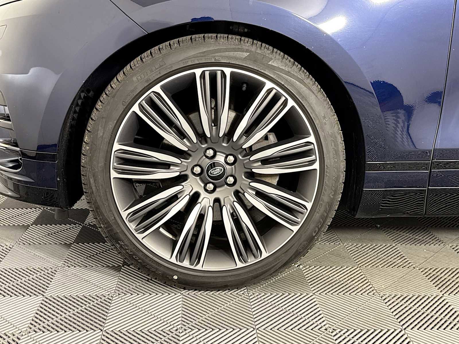 Used 2023 Land Rover Range Rover Velar R-Dynamic S image 30