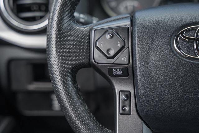 Used 2018 Toyota Tacoma TRD Off-Road w/ Four Season Floor Mat Package AWD/4WD image 33