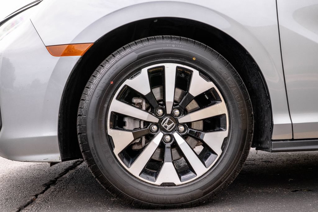 Used 2025 Honda Odyssey EX-L image 11
