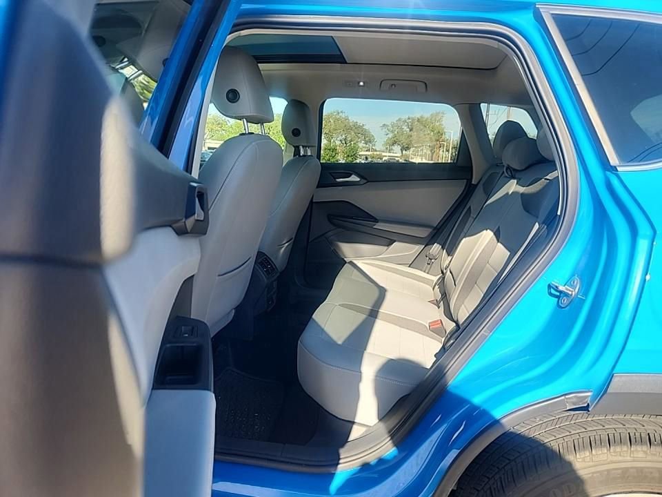 Used 2024 Volkswagen Taos SE image 22