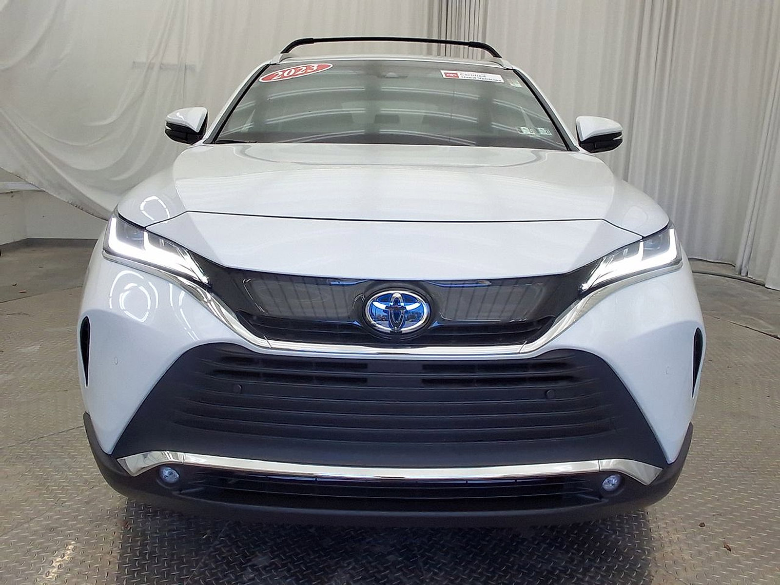 Certified 2023 Toyota Venza XLE image 29