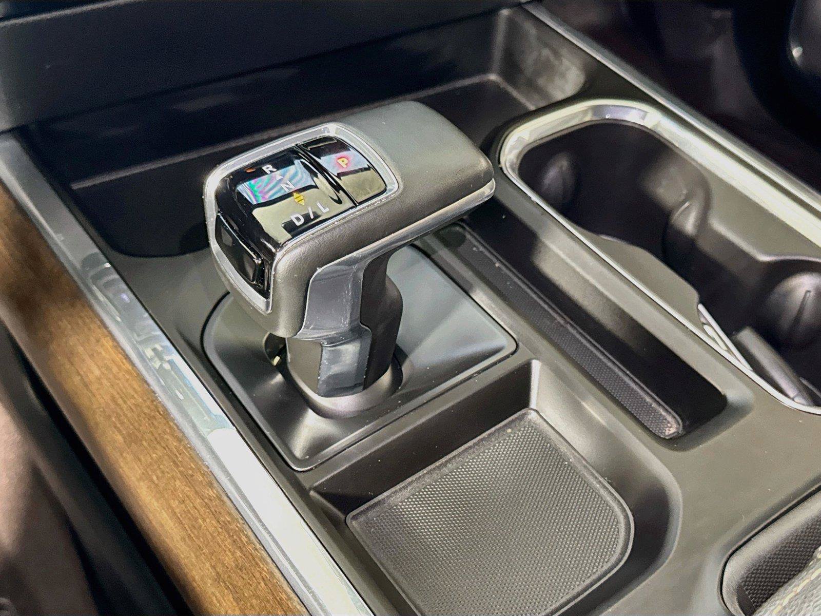 Certified 2023 Chevrolet Silverado 1500 High Country w/ Technology Package AWD/4WD image 15