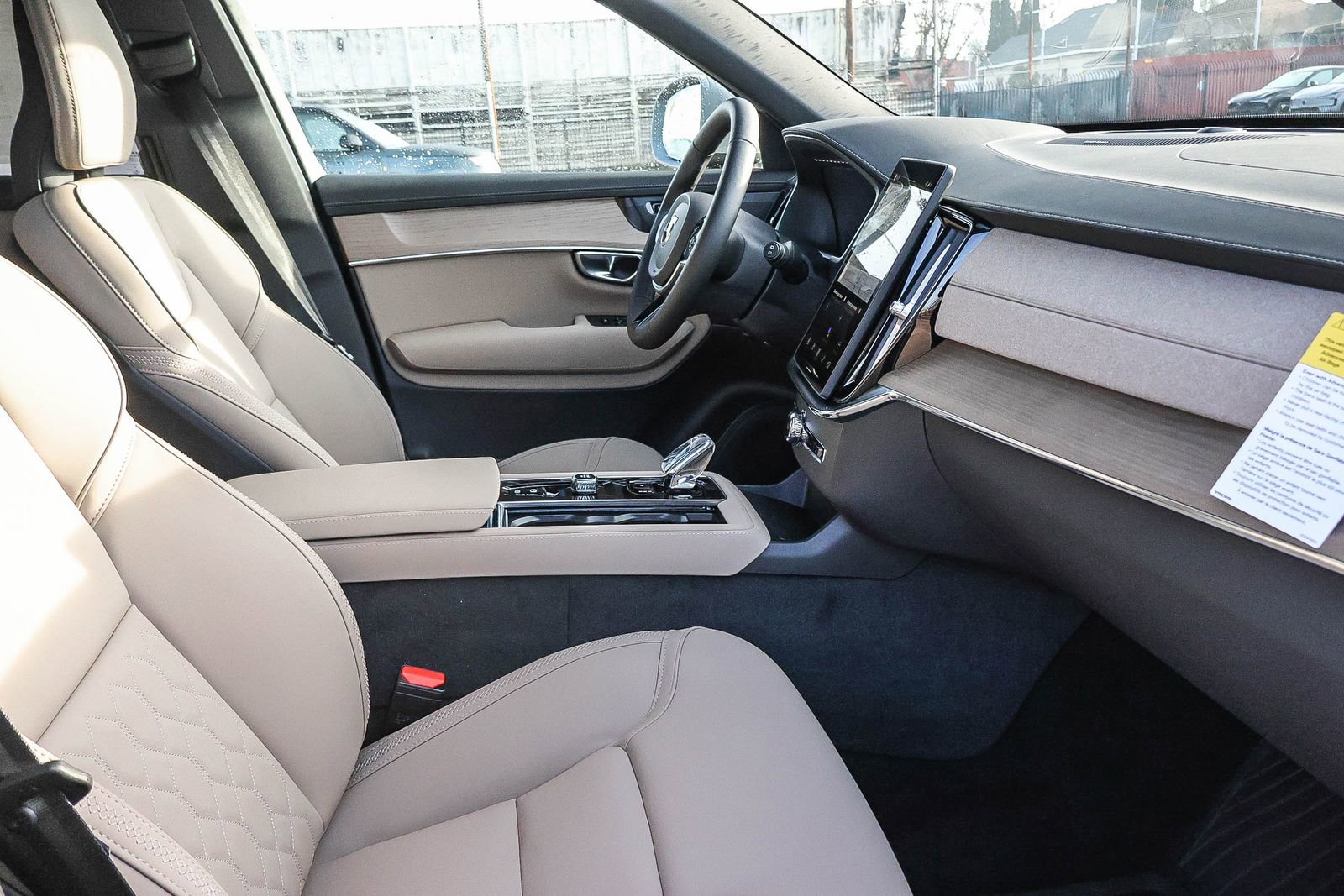 New 2026 Volvo XC90 T8 Plus w/ Protection Package image 17