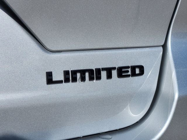 New 2025 Jeep Grand Cherokee Limited w/ Black Appearance Package RWD image 8