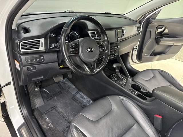 Used 2019 Kia Niro Touring FWD image 14
