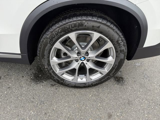 New 2026 BMW X5 xDrive40i w/ Climate Comfort Package AWD/4WD image 18