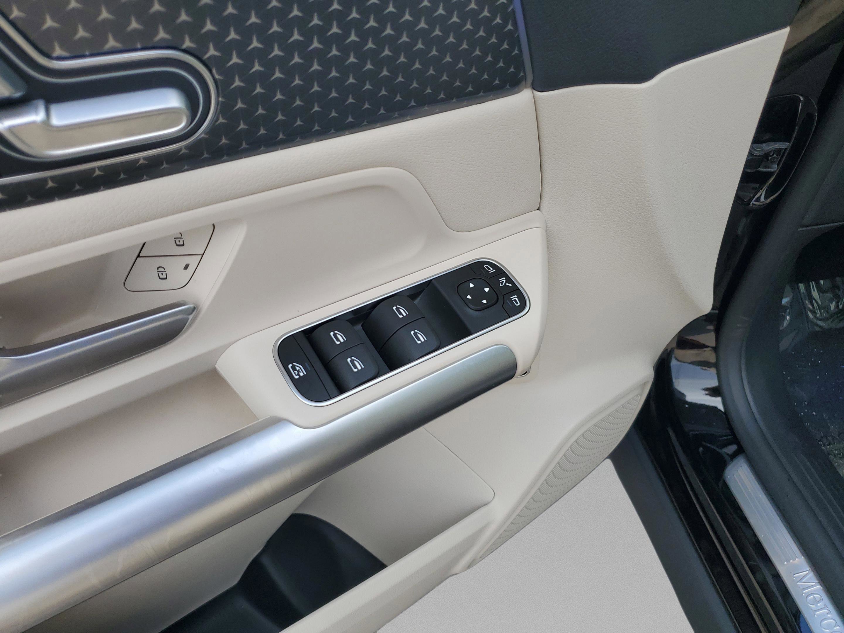 Used 2025 Mercedes-Benz GLA 250 image 20