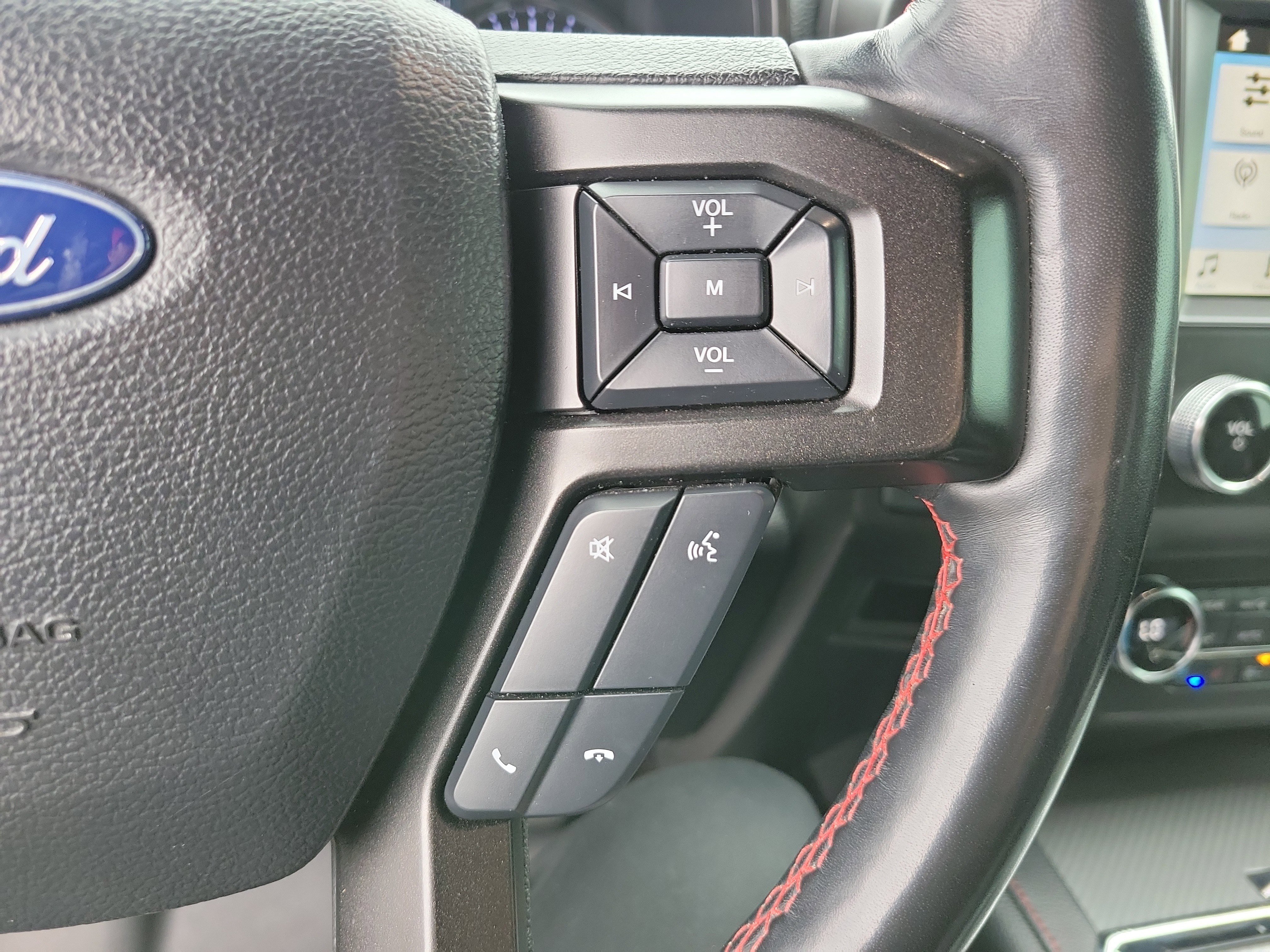 Used 2019 Ford Expedition Limited w/ Equipment Group 303A RWD image 23