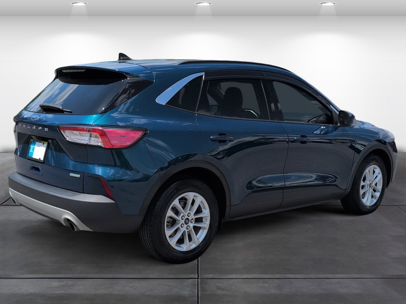 Used 2020 Ford Escape SE image 5