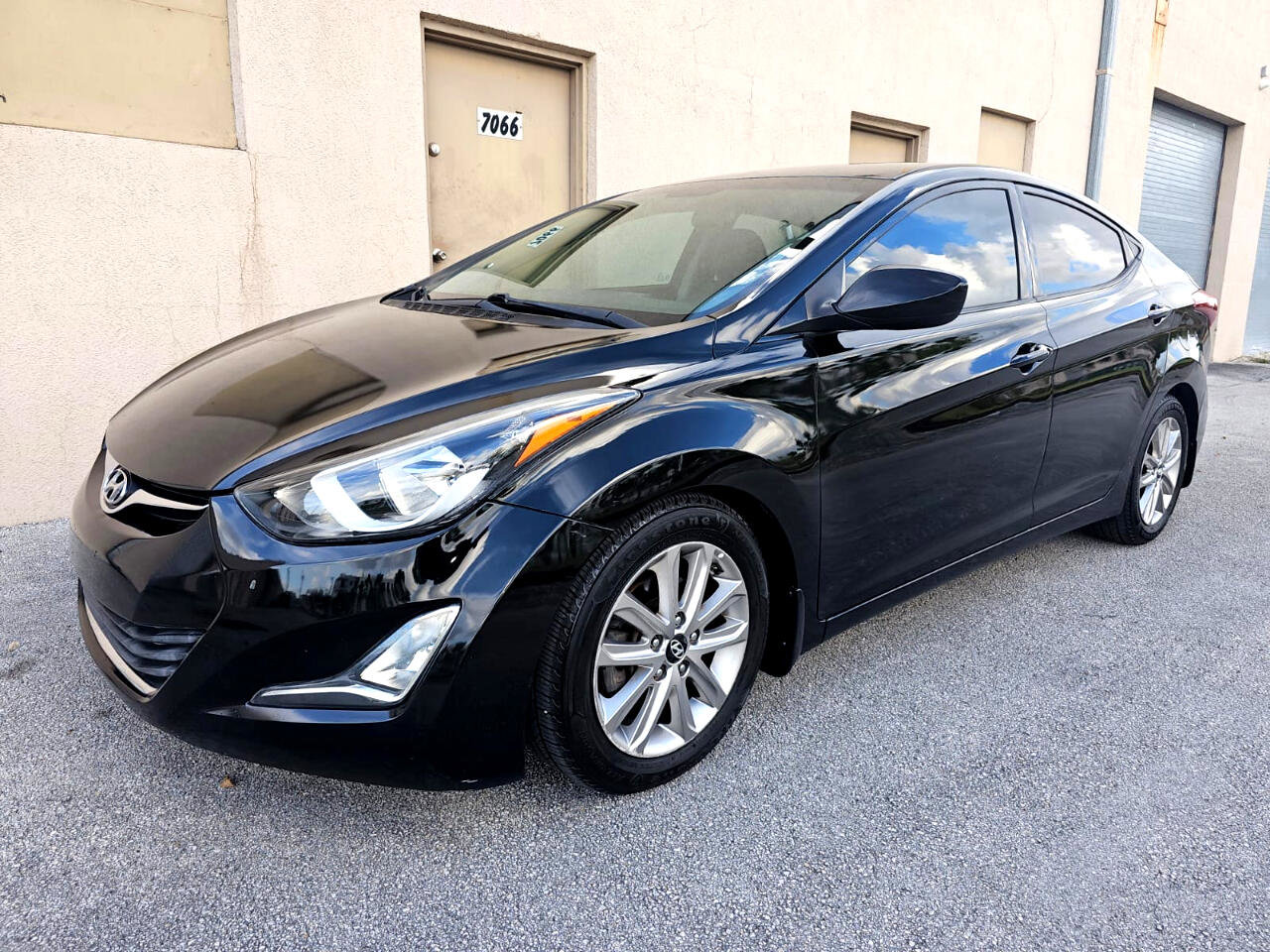 Used 2014 Hyundai Elantra SE w/ Option Group 02 image 13