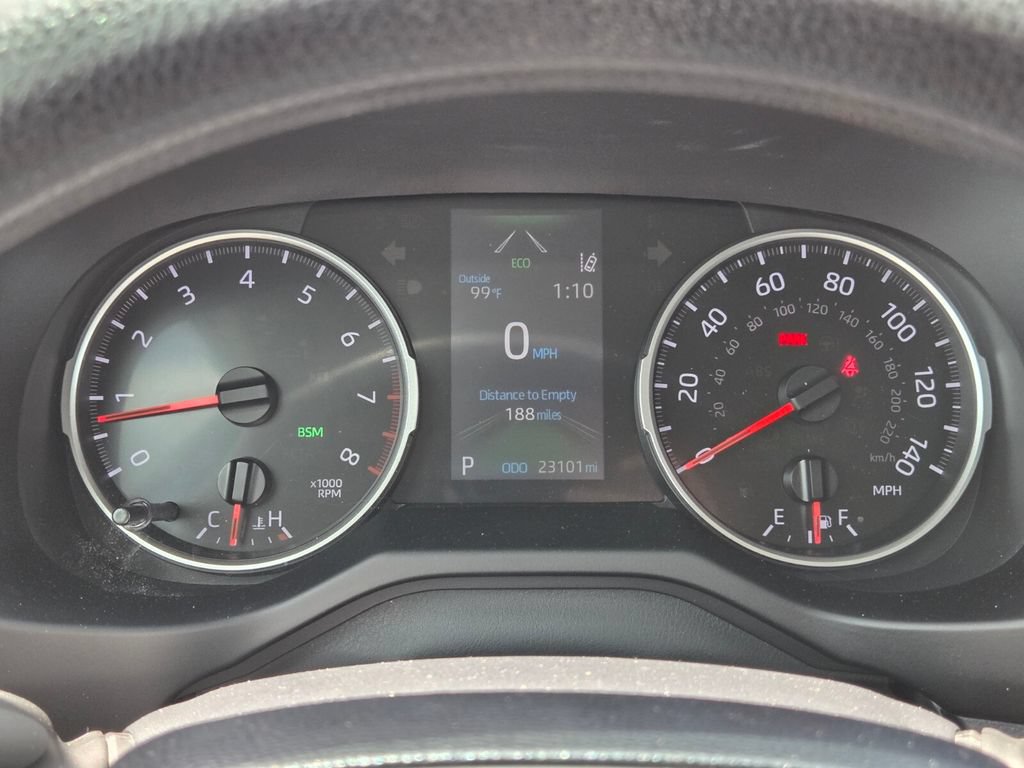Used 2021 Toyota RAV4 XLE w/ Convenience Package FWD image 15