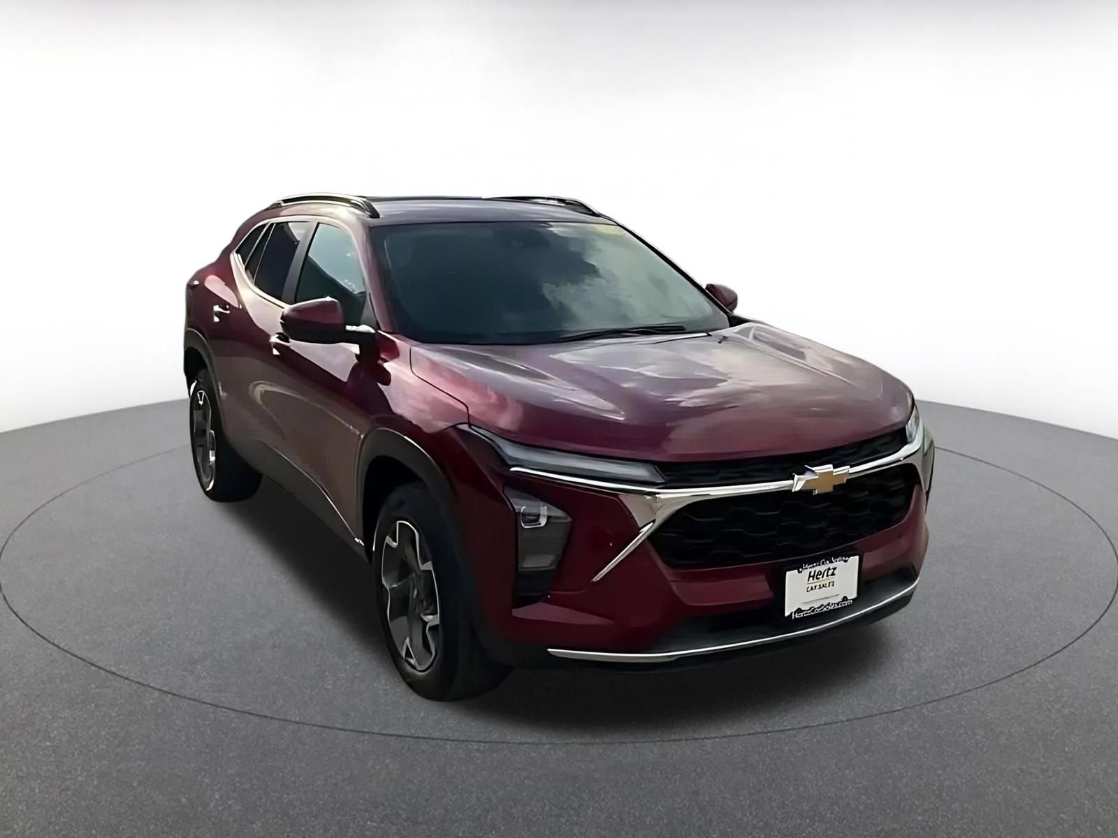 Used 2025 Chevrolet Trax LT FWD image 9