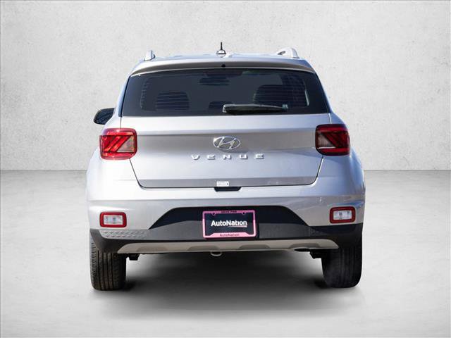 Used 2025 Hyundai Venue SEL image 6