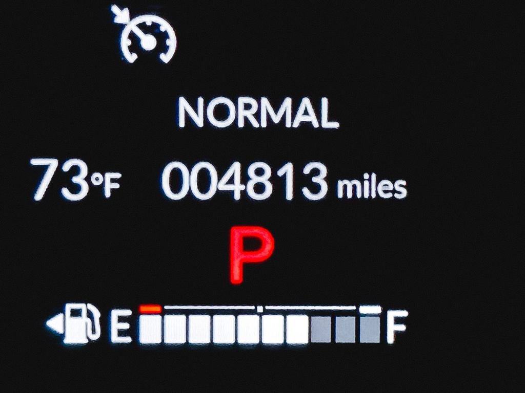 Used 2024 Honda HR-V LX image 23