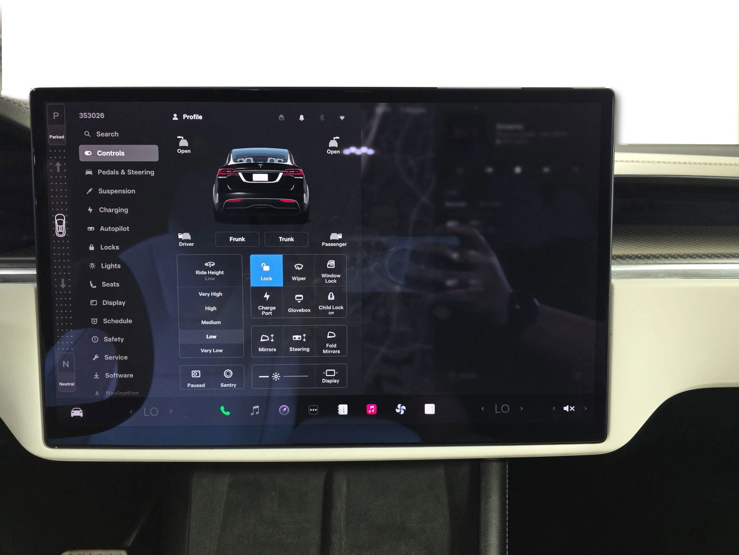 Used 2022 Tesla Model X Plaid image 13