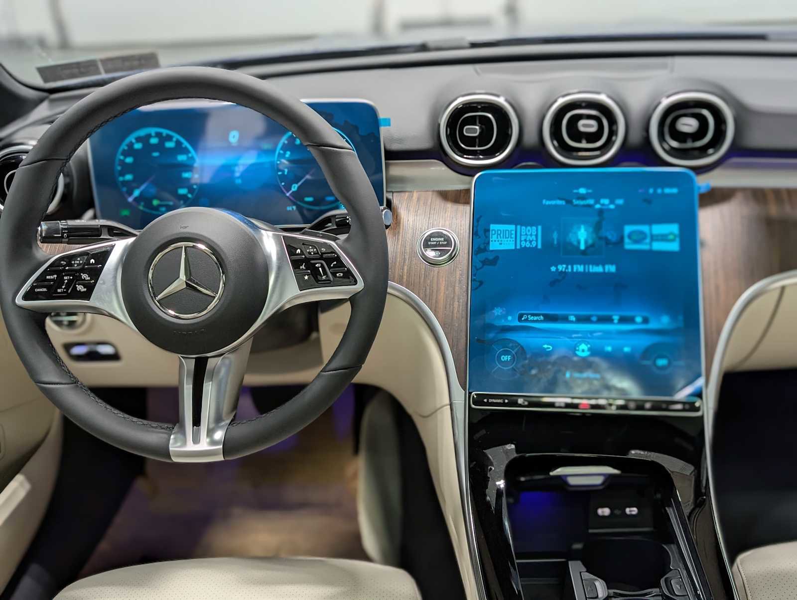 New 2026 Mercedes-Benz C 300 4MATIC Sedan image 5