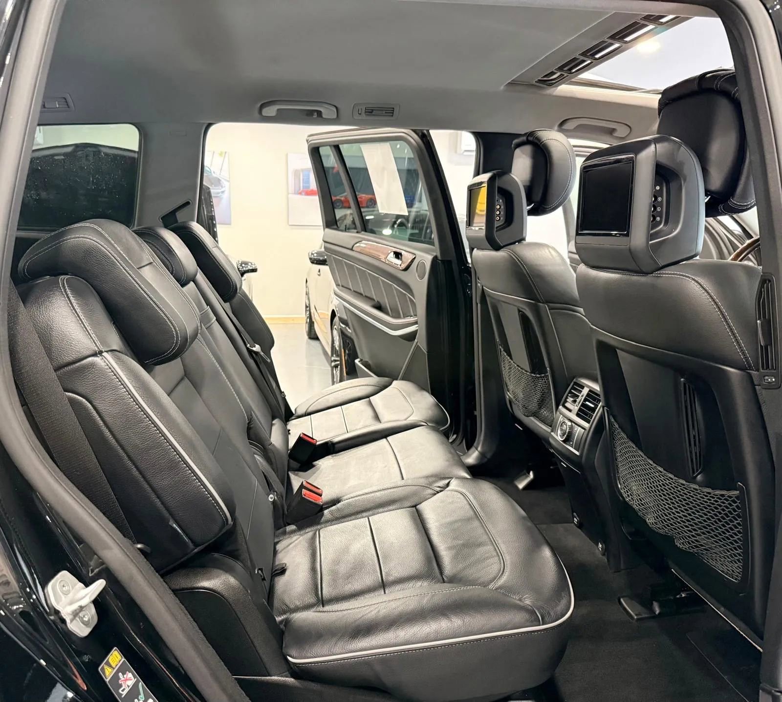 Used 2013 Mercedes-Benz GL 550 4MATIC image 14