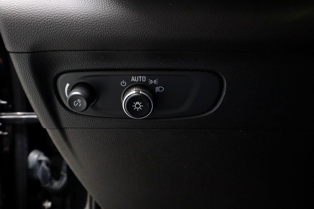 Used 2022 Buick Envision Preferred FWD image 27