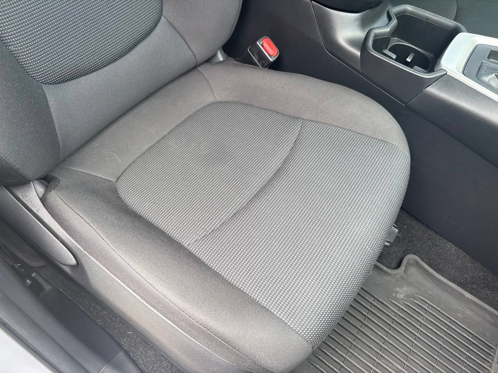 Used 2022 Toyota RAV4 LE w/ Carpet Mat Package (TMS) AWD/4WD image 24