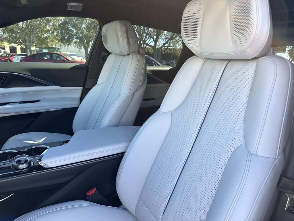 New 2026 Cadillac Lyriq Premium Luxury image 21