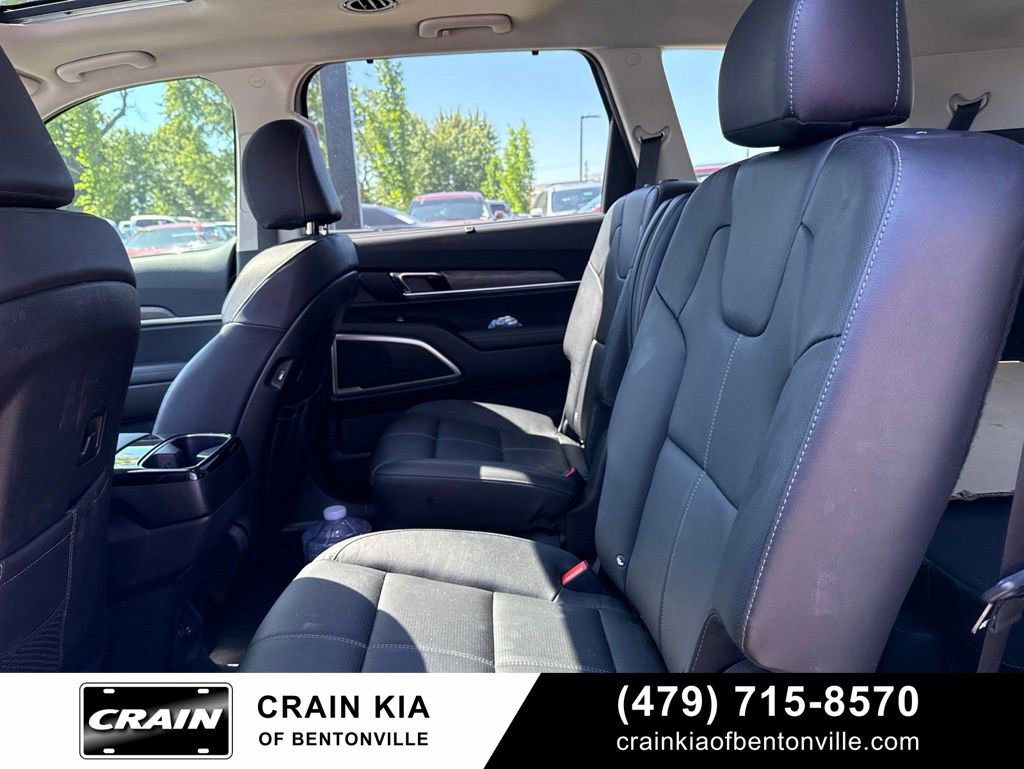 Certified 2021 Kia Telluride EX w/ EX Premium Package AWD/4WD image 15
