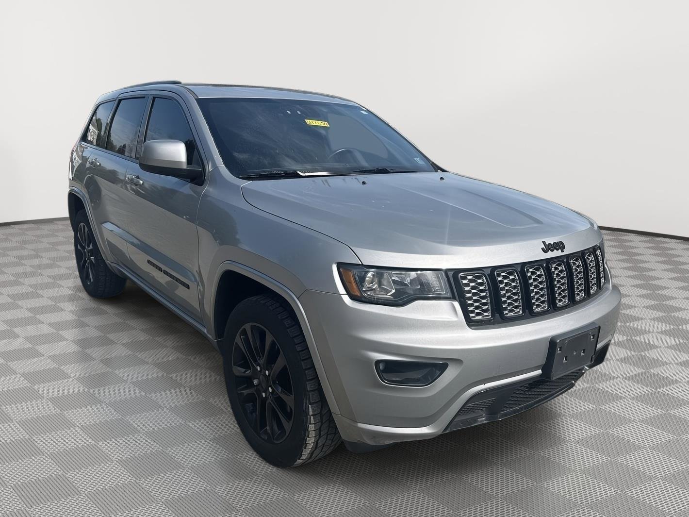Used 2020 Jeep Grand Cherokee Altitude image 7