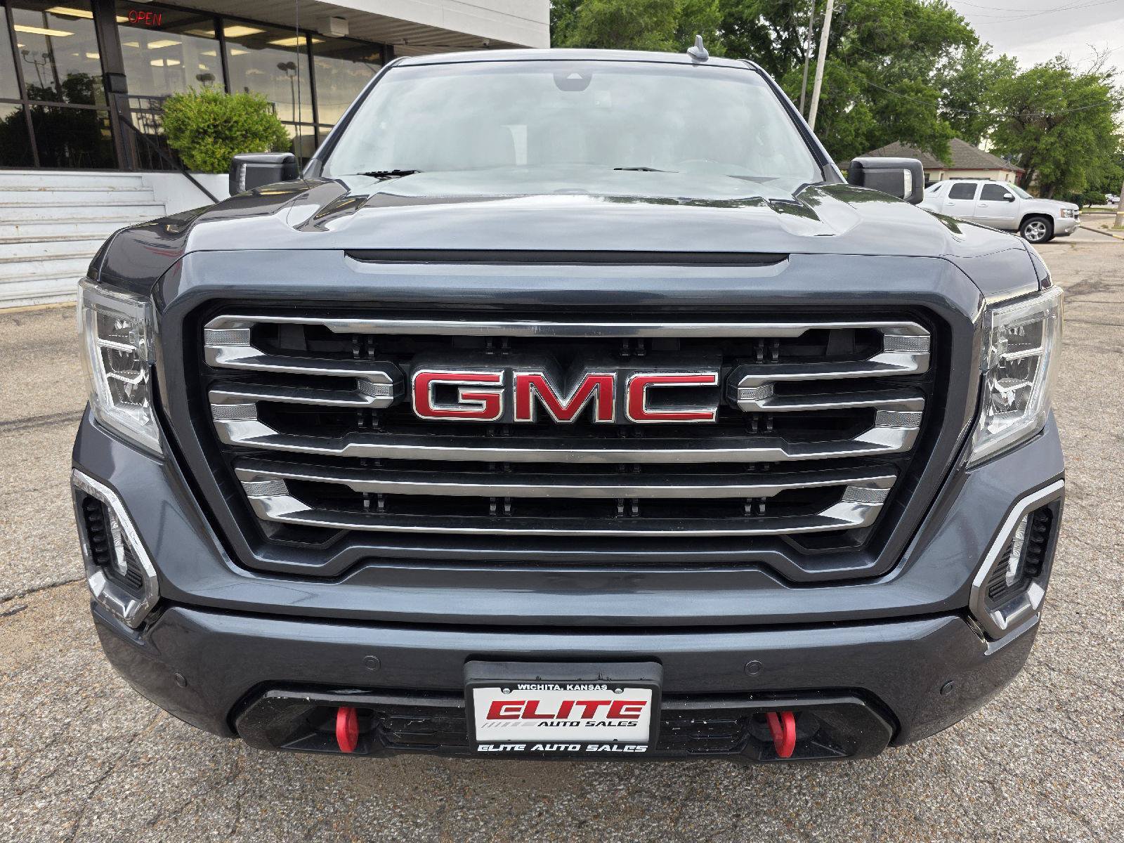 Used 2020 GMC Sierra 1500 AT4 w/ AT4 Premium Package AWD/4WD image 2